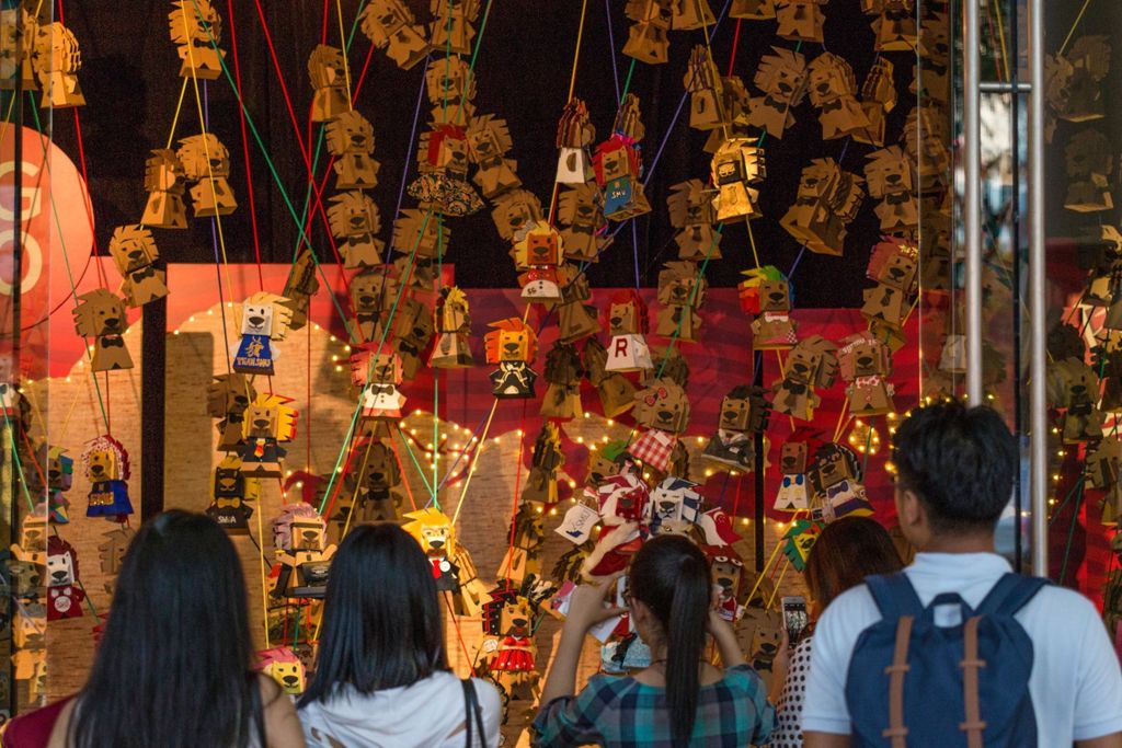 Miniature of Students admiring the SMOO SMOO display at the 2015 Patron's Day Celebrations