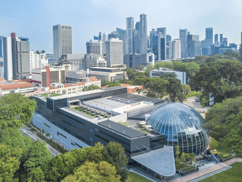 Miniature of The newly built law building with Kwa Geok Choo Law Library