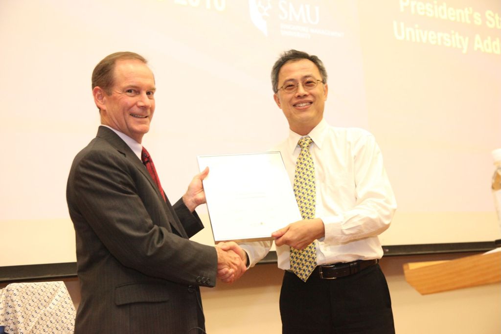 Miniature of SMU State of University Address on 20 August 2010 staff award