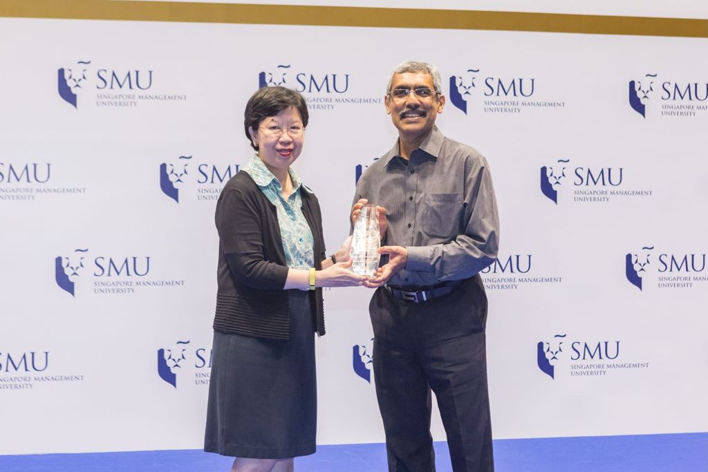 Miniature of Professor Venky Shankararaman, recipient of the inaugural SMU-X Excellent Teacher Award in 2018