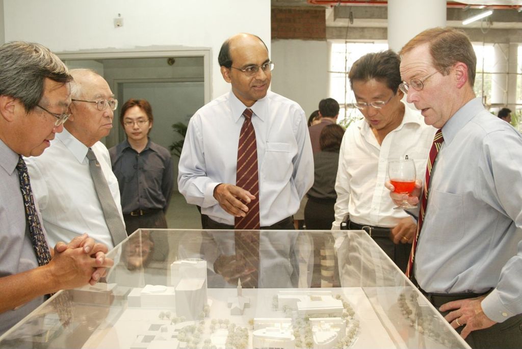 Miniature of Topping Out Ceremony for City Campus